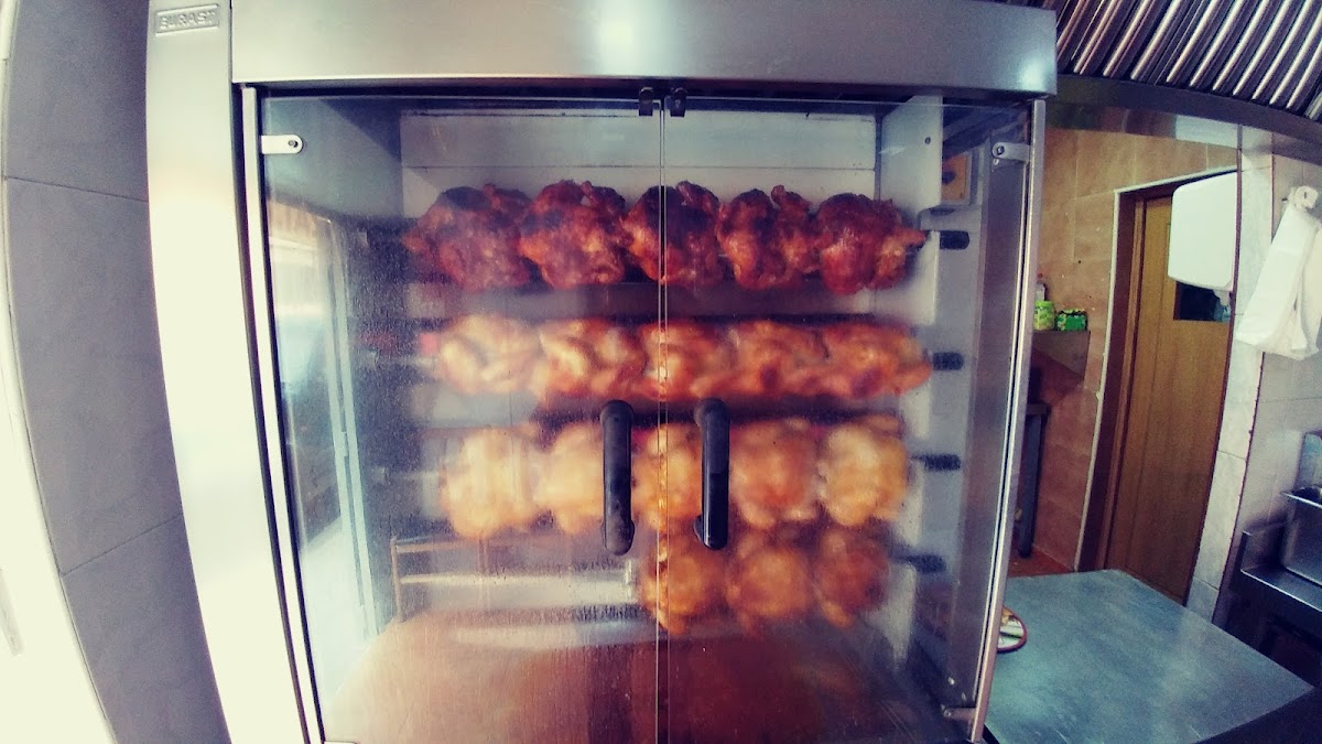 Asador De Pollos Las Delicias